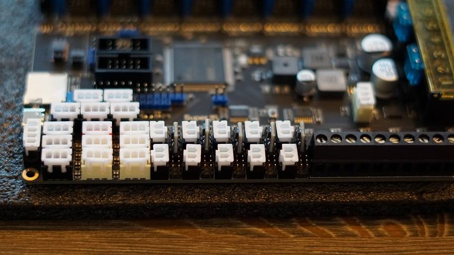 Ports with Mosfets